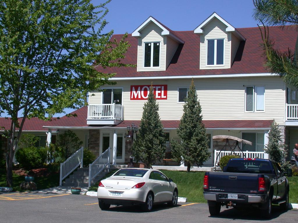 Motel Derfal Repentigny Exterior foto